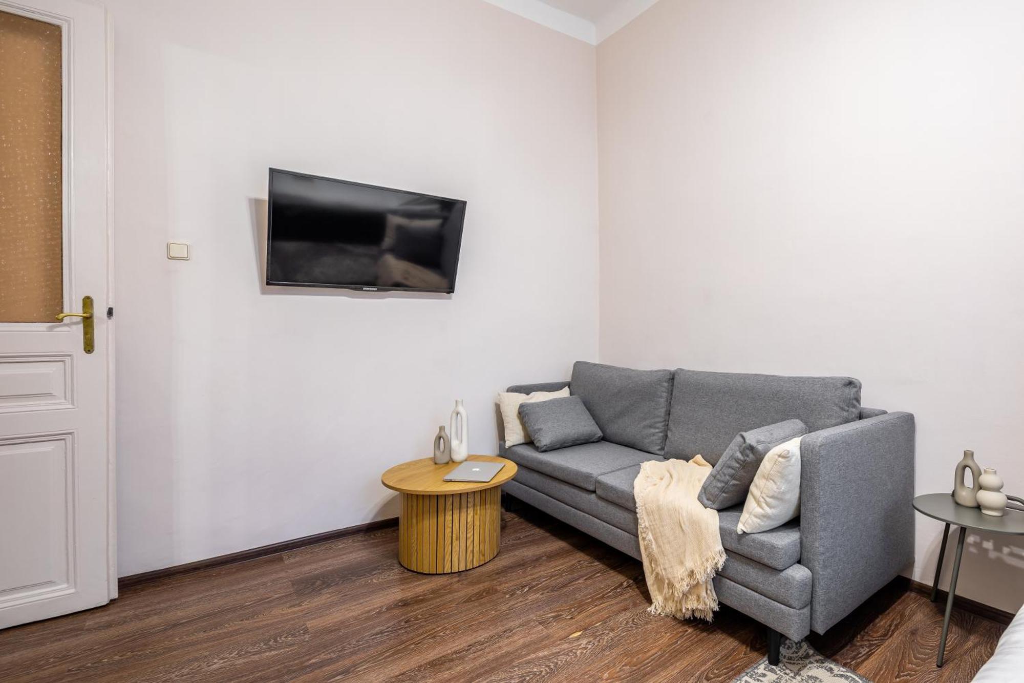 Avangard Green Park Іі Apart Λβιβ Εξωτερικό φωτογραφία