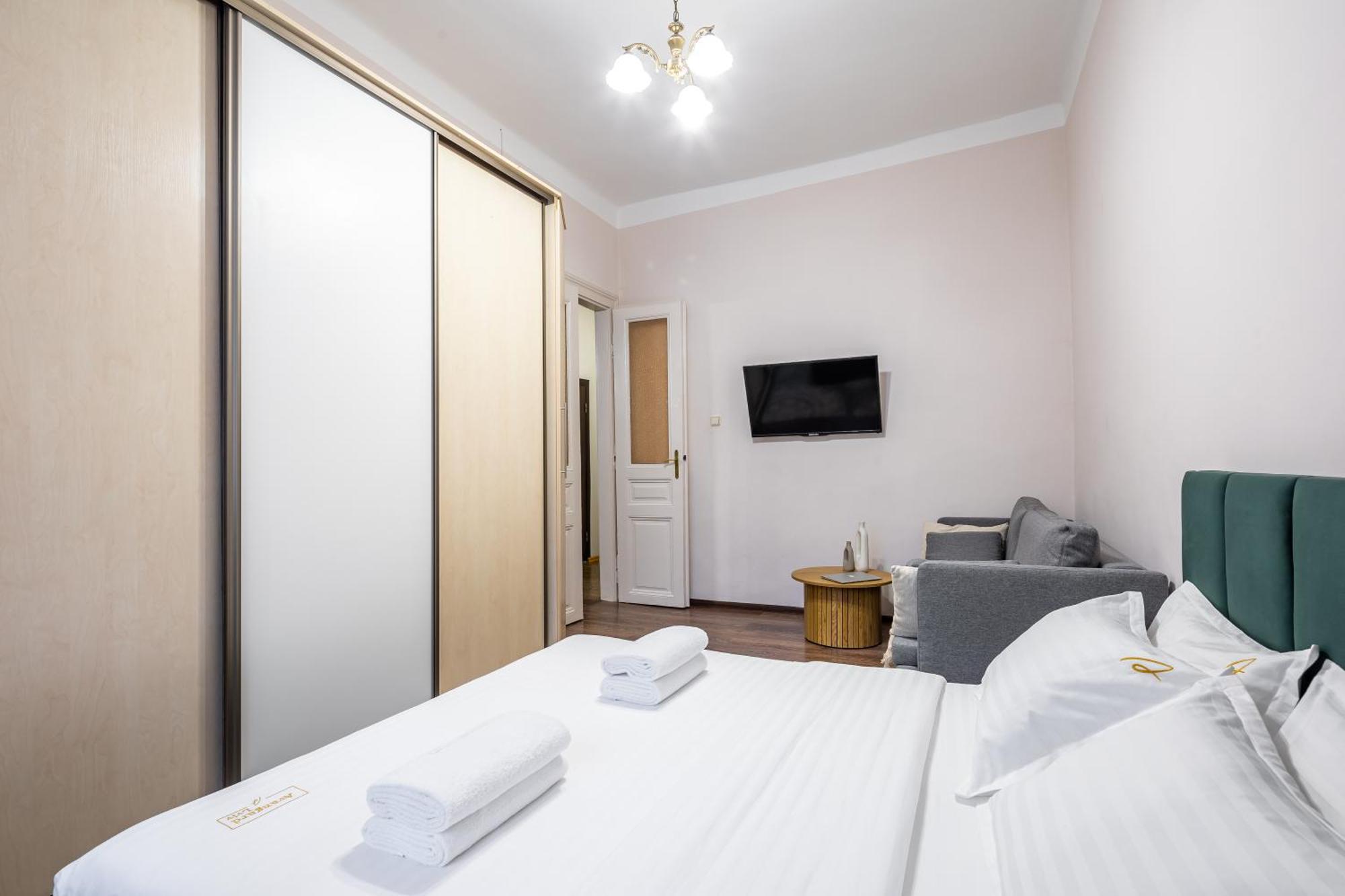 Avangard Green Park Іі Apart Λβιβ Εξωτερικό φωτογραφία